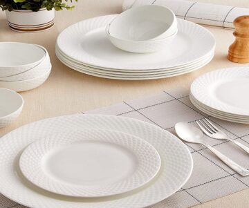 White dining plates